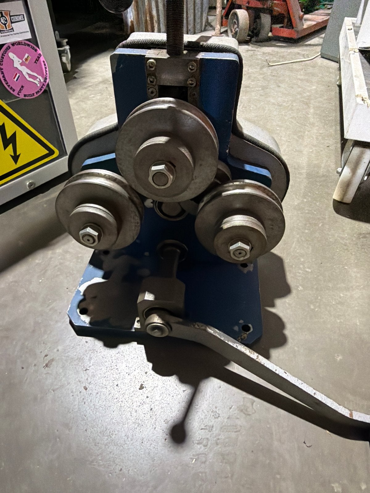 Robuuste handbediende walsmachine voor metaalbewerking, Ophalen