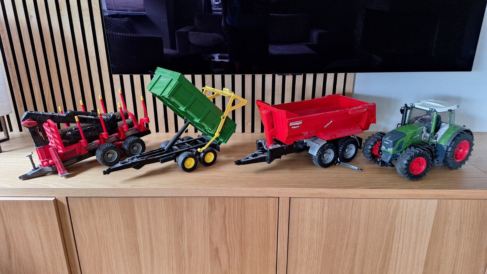 Speelgoed set: tractor met aanhangers, Ophalen of Verzenden, Gebruikt