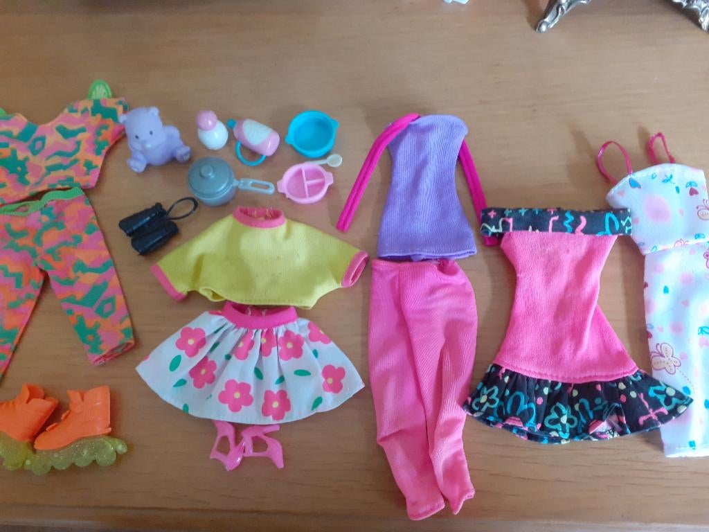 Vintage Barbie kleertjes jaren 90, Ophalen of Verzenden, Zo goed als nieuw, Kleertjes