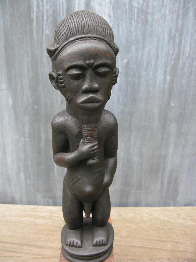 BEELD BAULE-VOLK IVOORKUST MAN OP SOKKEL, Antiek en Kunst, Ophalen of Verzenden