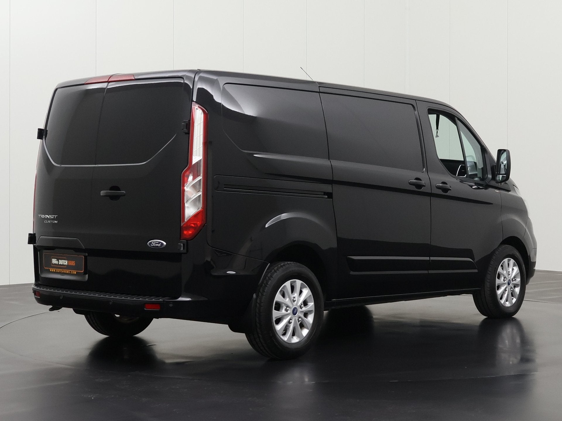 Ford Transit Custom 2.0TDCi 130PK Automaat Limited | Navigat, Automaat, Gebruikt, Euro 6, Zwart