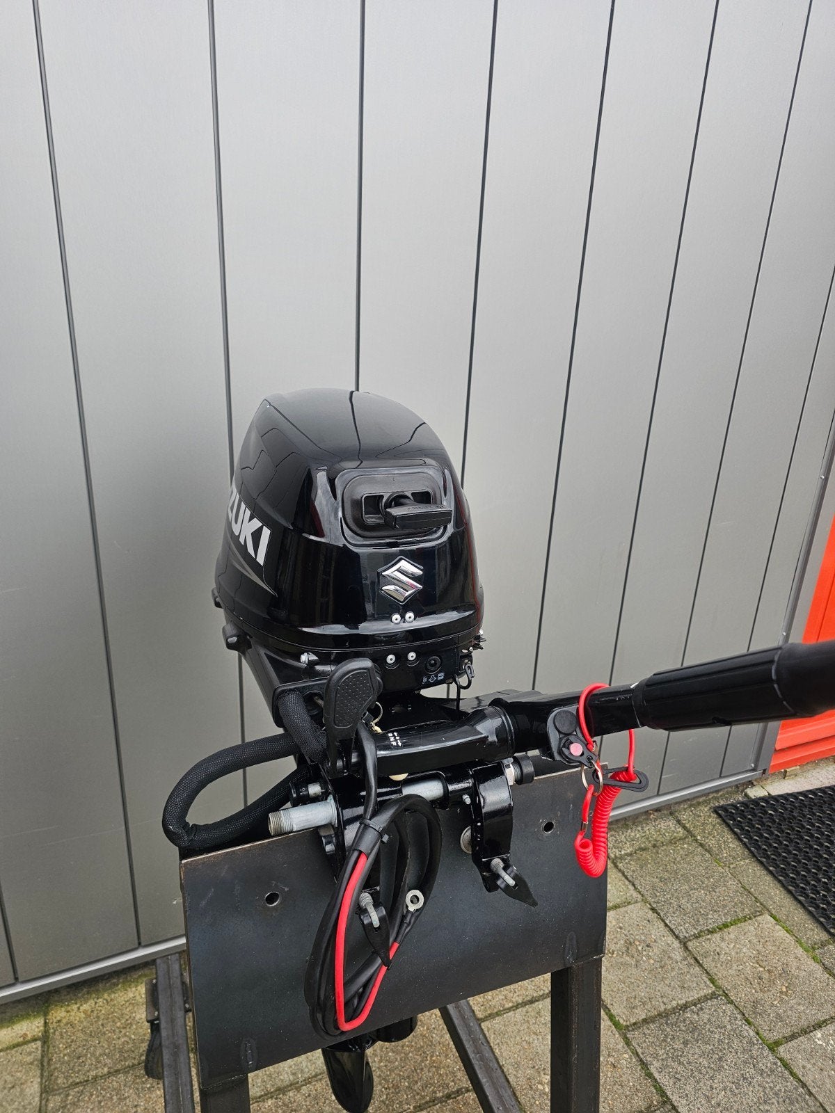SUZUKI 15 PK 4 TAKT EFI  LANGSTAART POWERTRIM IN NIEUWSTAAT, Ophalen, Zo goed als nieuw, Benzine, 10 tot 30 pk