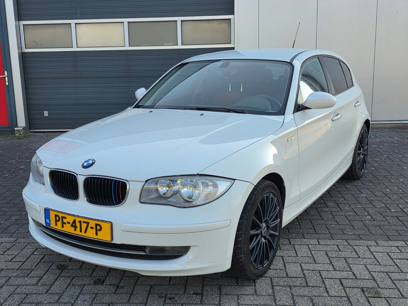 BMW 1-Serie 2.0 116I 5DR 2009 Wit, Auto's, 1-Serie, Achterwielaandrijving, 1995 cc, 4 cilinders