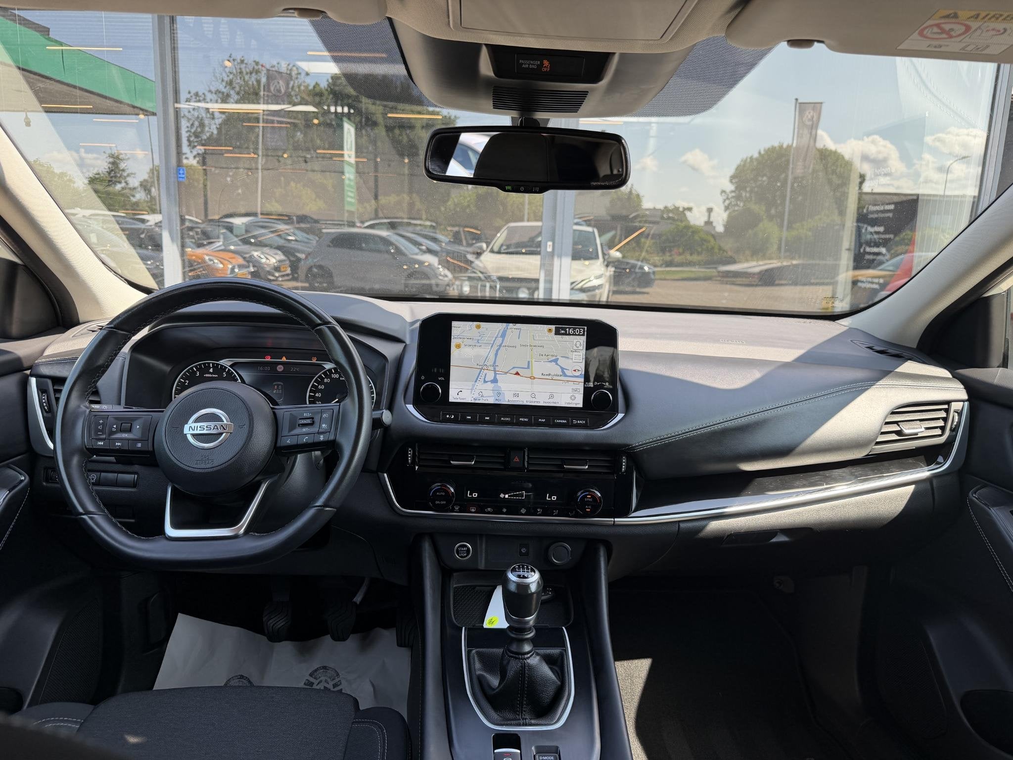 Nissan Qashqai 1.3 MHEV Acenta 360-CAMERA | MULTI-MEDIA | AI, Voorwielaandrijving, 1304 kg, Stof, Gebruikt