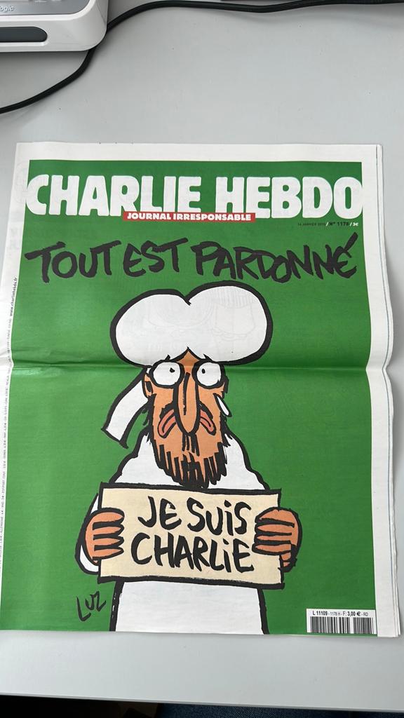 Charlie Hebdo Je suis Charlie, Ophalen of Verzenden, Krant