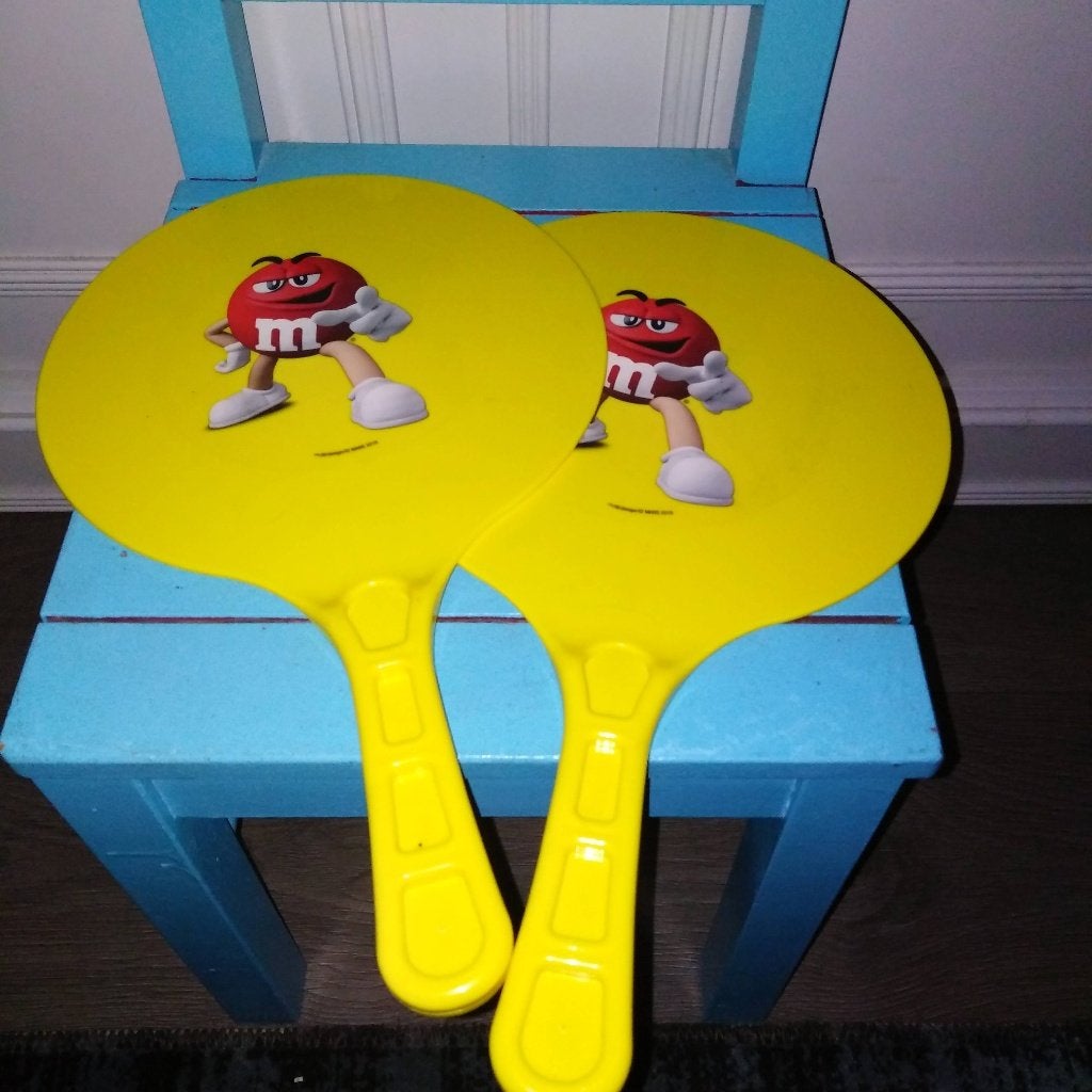 M&M 's bal, ping pong batjes en blik, Ophalen, Gebruikt, Gebruiksvoorwerp
