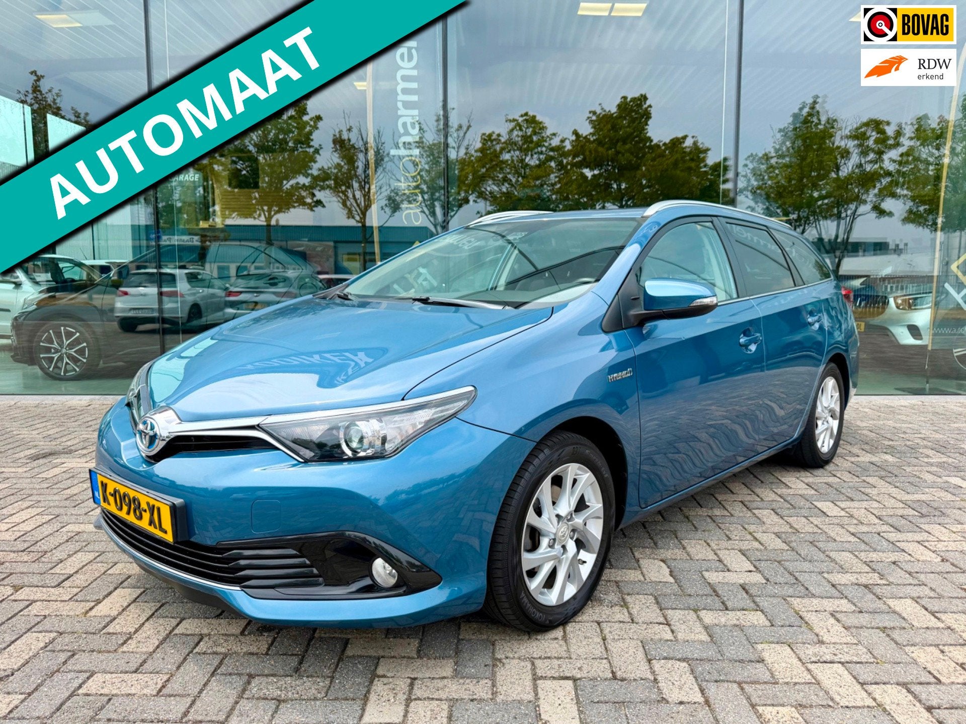 Toyota Auris Touring Sports 1.8 Hybrid Dynamic, KeyLess, FUL, Dealer onderhouden, Gebruikt, Blauw, Start-stop-systeem