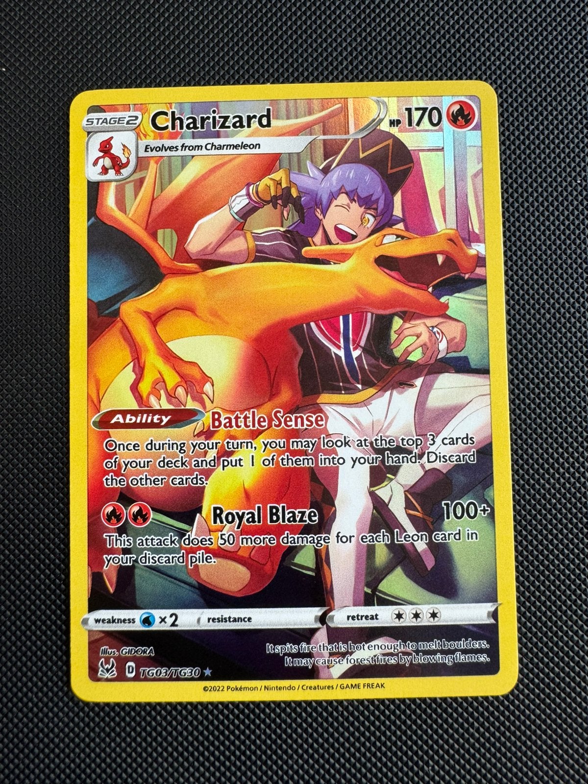 Charizard LOR TG03, Ophalen of Verzenden, Zo goed als nieuw
