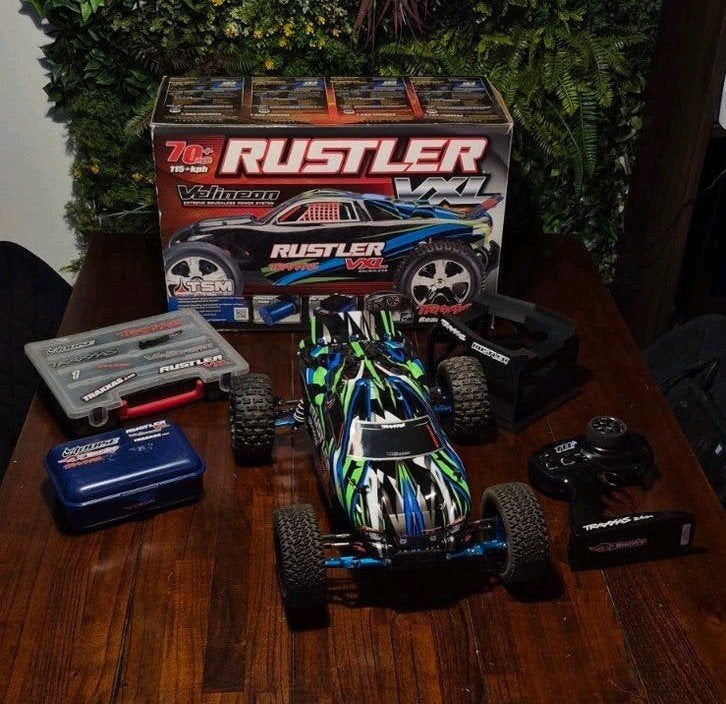 UITGEBREID PAKKET! Traxxas Rustler VXL RC auto met extra's, Elektro, Gebruikt, Auto offroad, Ophalen of Verzenden