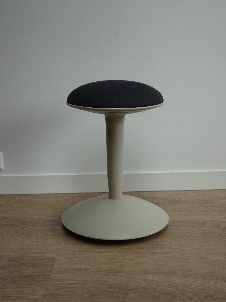 Ikea Nilserik beige / vissle donkergrijs, Ophalen, Beige, Zo goed als nieuw, Bureaukruk