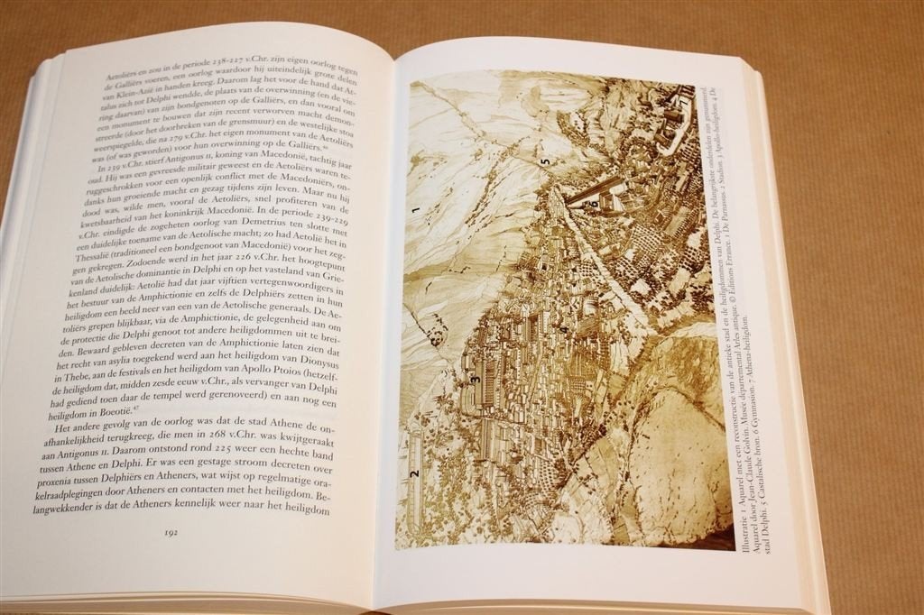Delphi Oudheid — Orakel & Geschiedenis Griekenland, Ophalen of Verzenden, 14e eeuw of eerder, Gelezen, Europa