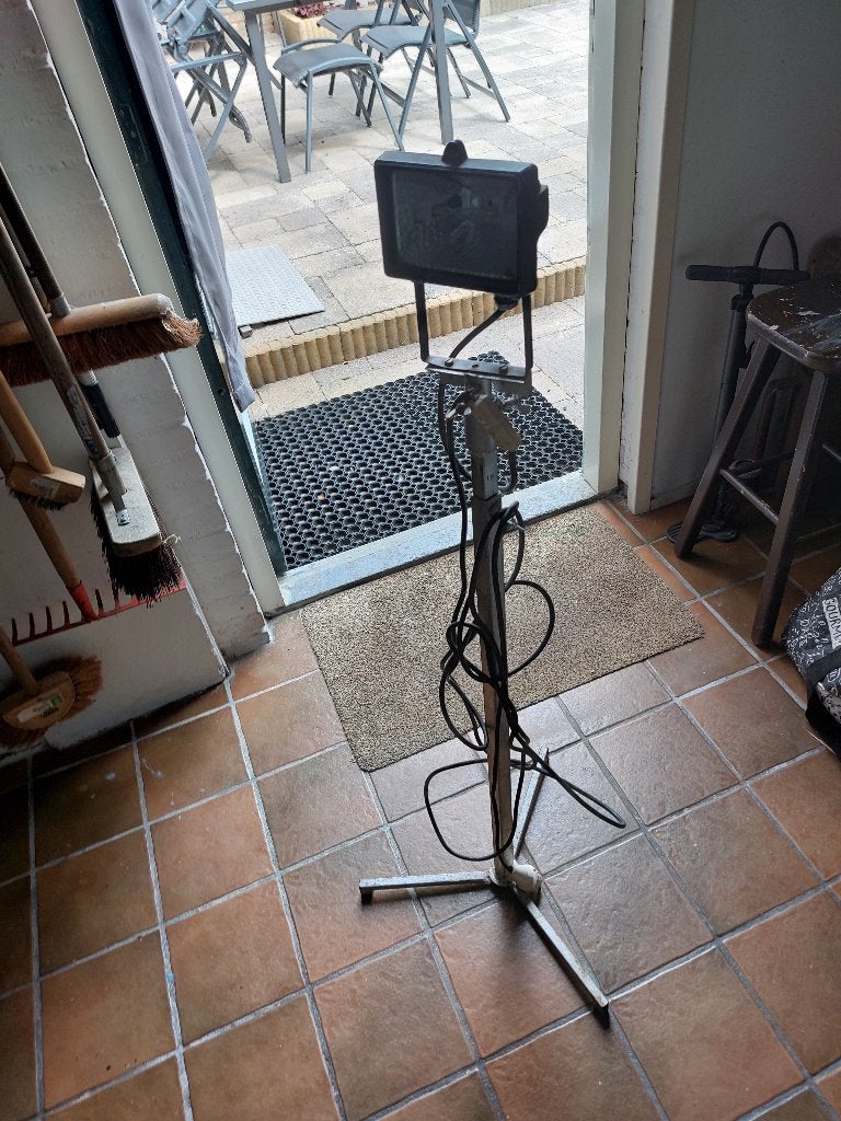 1 kleine bouwlamp op standaard, Ophalen, Gebruikt, Met statief, Lamp