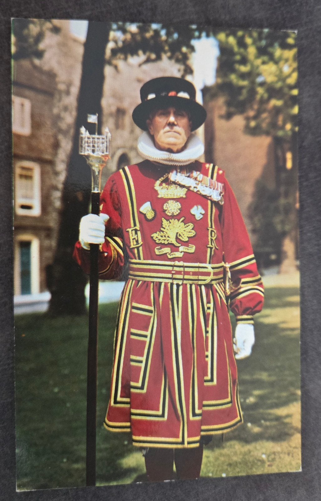 Ansichtkaart Beefeater - Tower of London, Verzenden, 1960 tot 1980, Ongelopen, Engeland