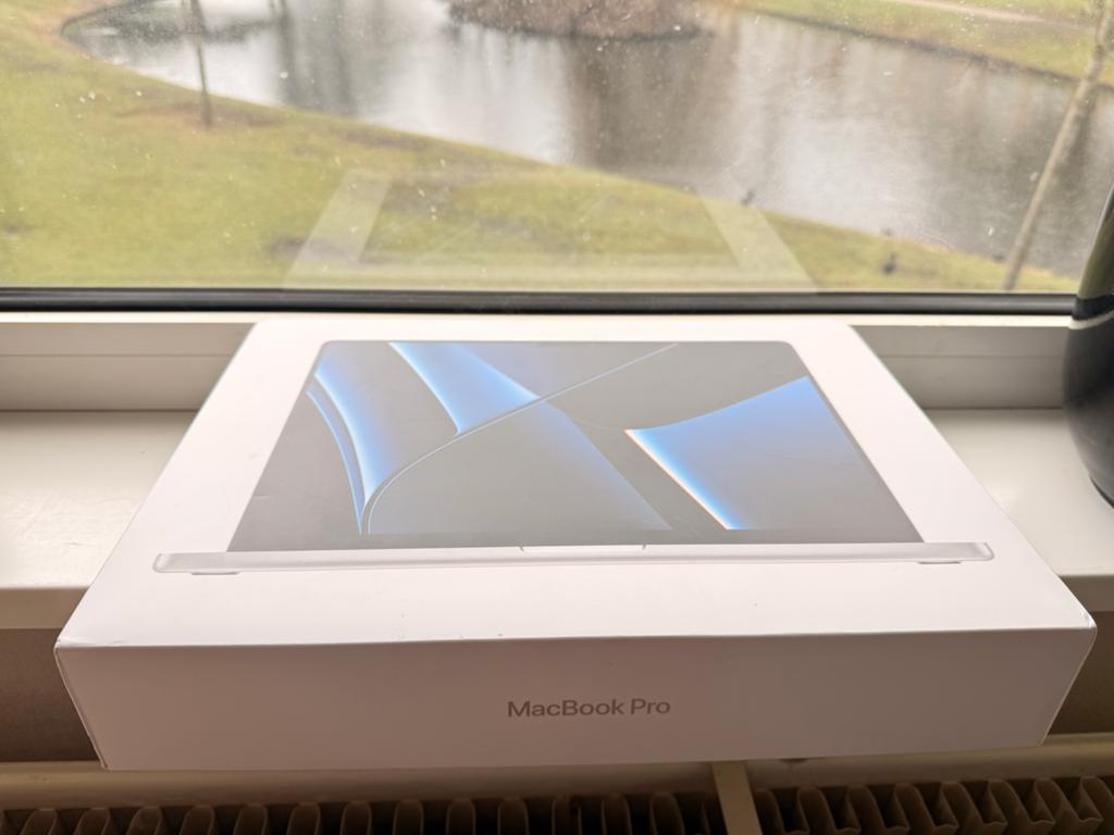 MacBook Pro M2 zilver - Zo goed als nieuw, MacBook Pro, 512 GB, Ophalen of Verzenden, Zo goed als nieuw