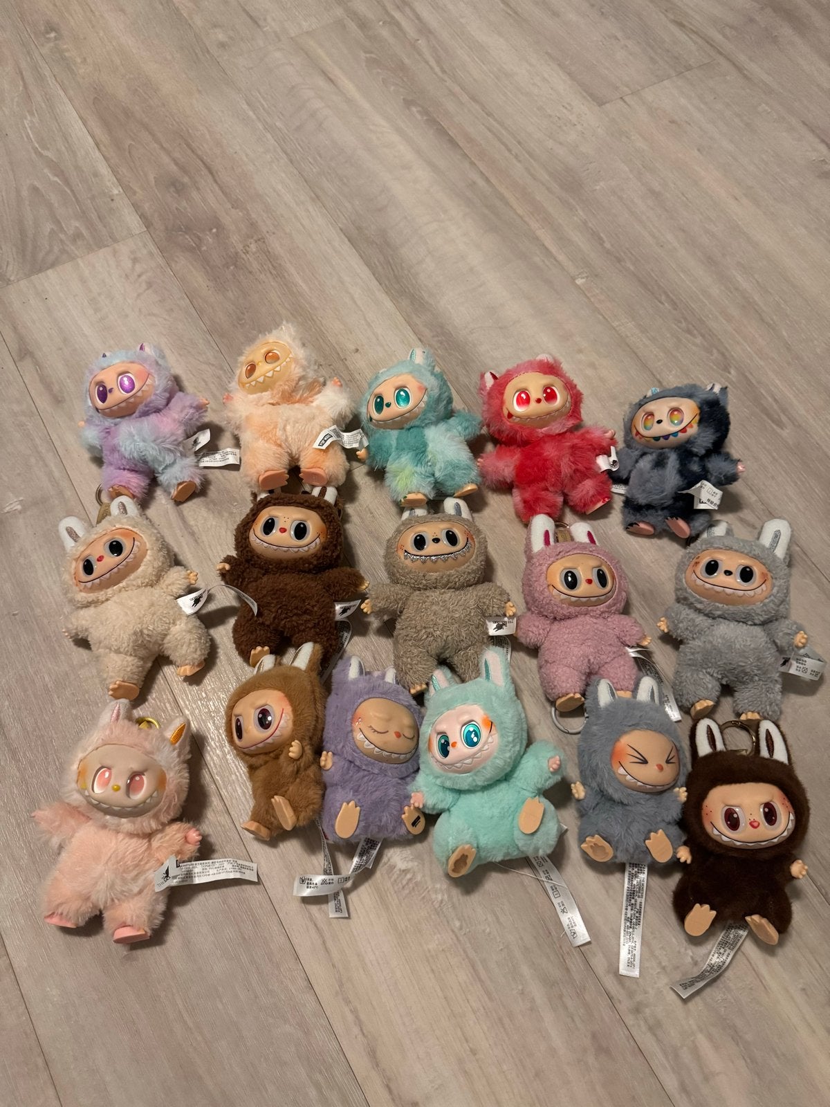 Schattige knuffel sleutelhangers met kleding en accessoires, Overige merken, Overige karakters, Overige typen, Ophalen of Verzenden