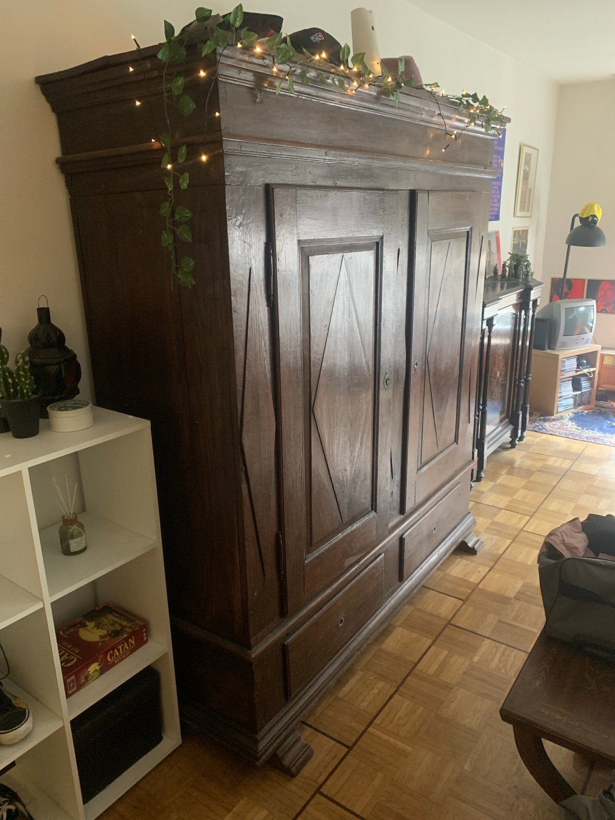 Antieke massief houten kast, Ophalen