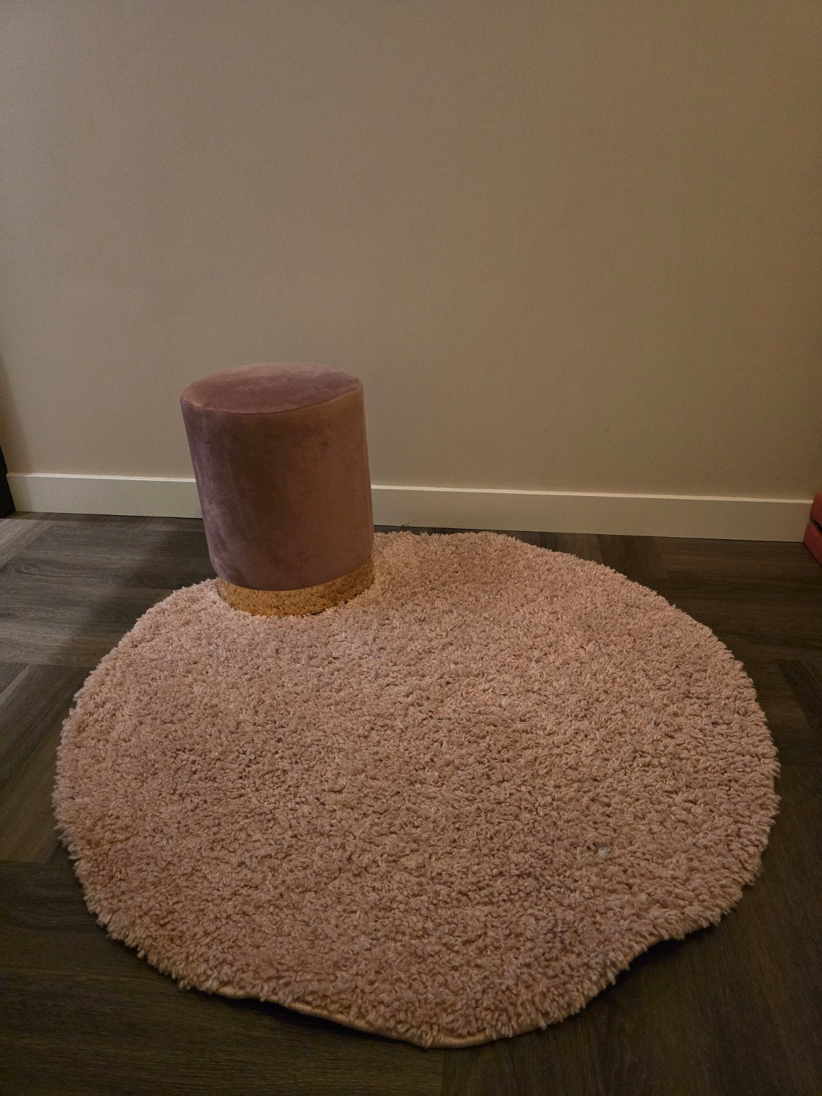 roz poef rond - Roze rond vloerkleed van FRAAI, diameter 100