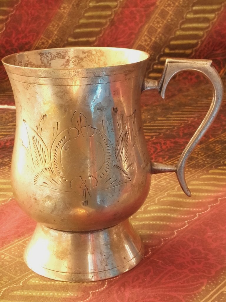 Mooie zware oude silverplate beker uit Engeland 11,2 cm.