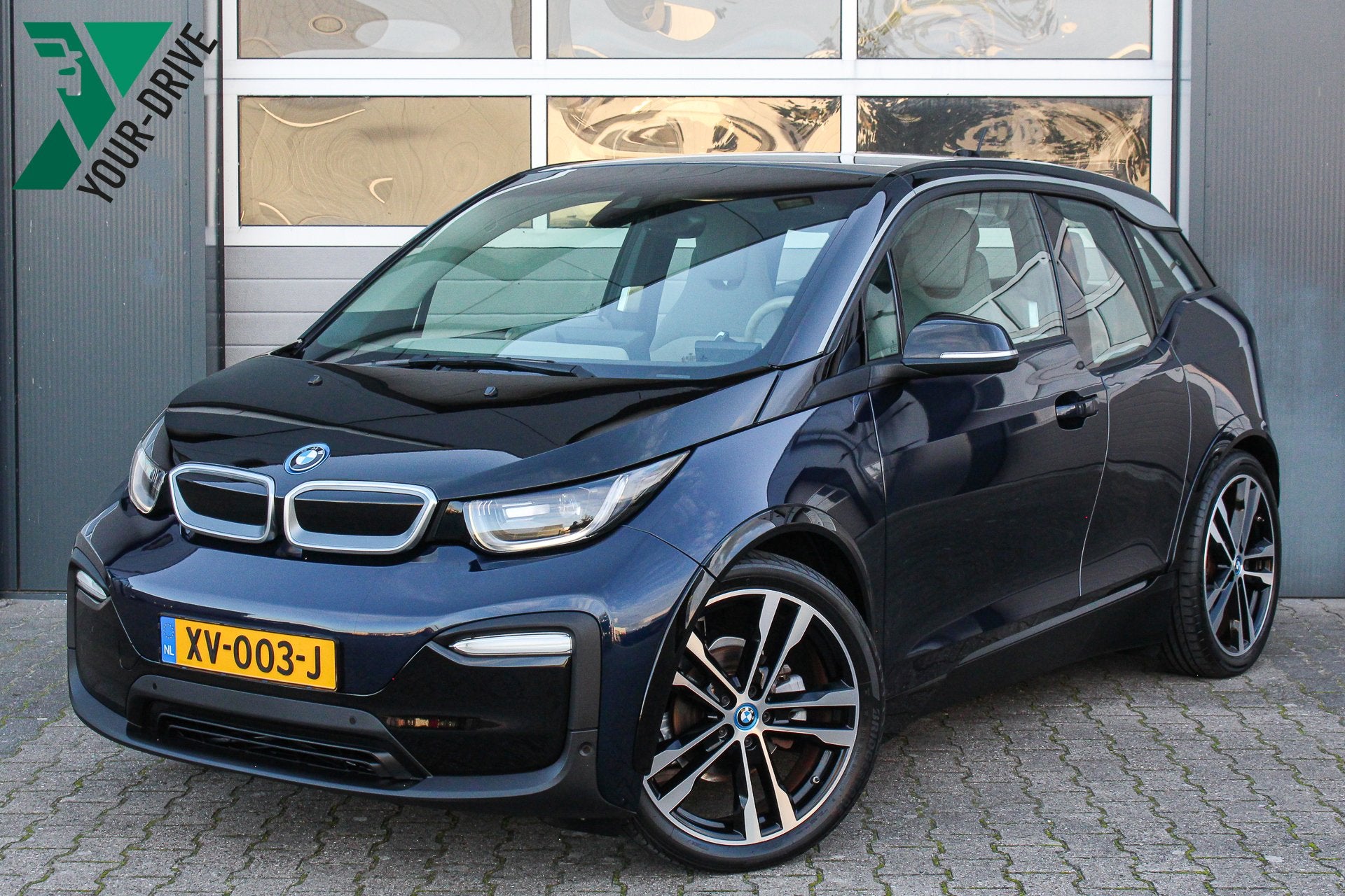 BMW I3 Executive Edition 120Ah 42 kWh | 12 Mnd. Garantie & S, Auto's, Automaat, Achterwielaandrijving, Beige, Met garantie (alle)