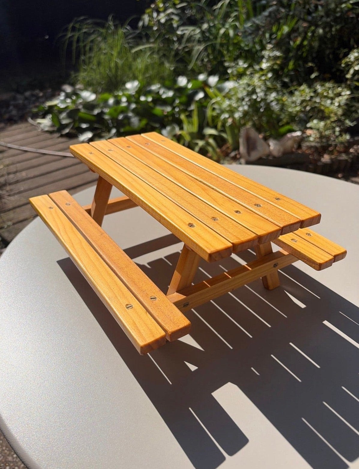 Handgemaakt decoratief picknickbankje van duurzaam hout, Verzamelen, Ophalen of Verzenden, Zo goed als nieuw