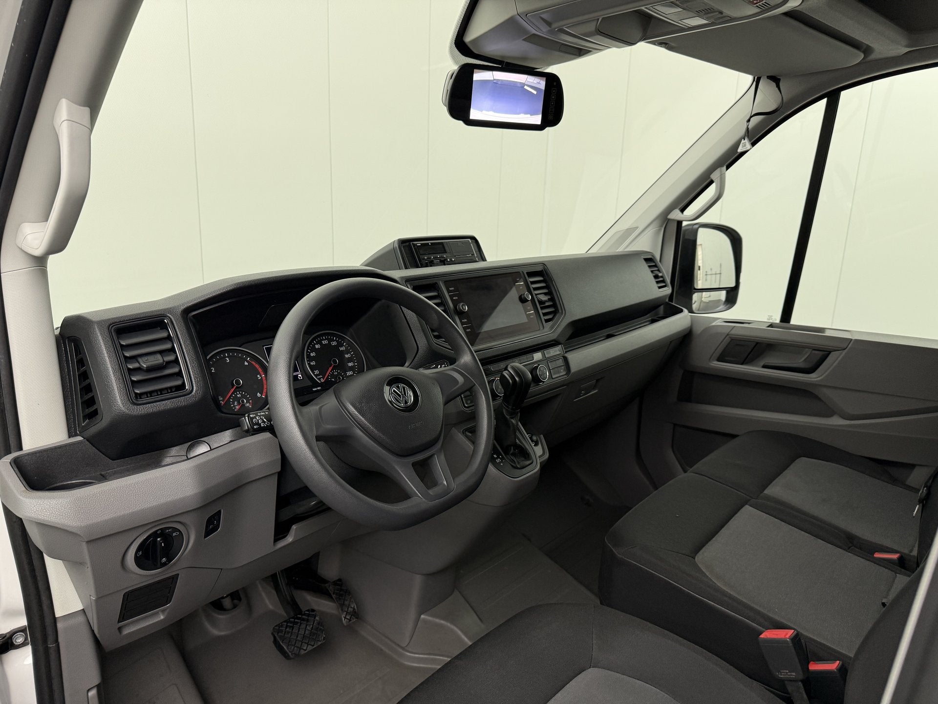 Volkswagen Crafter 2.0TDi 177PK Automaat Bakwagen+Laadklep |, Automaat, Stof, Gebruikt, Navigatiesysteem