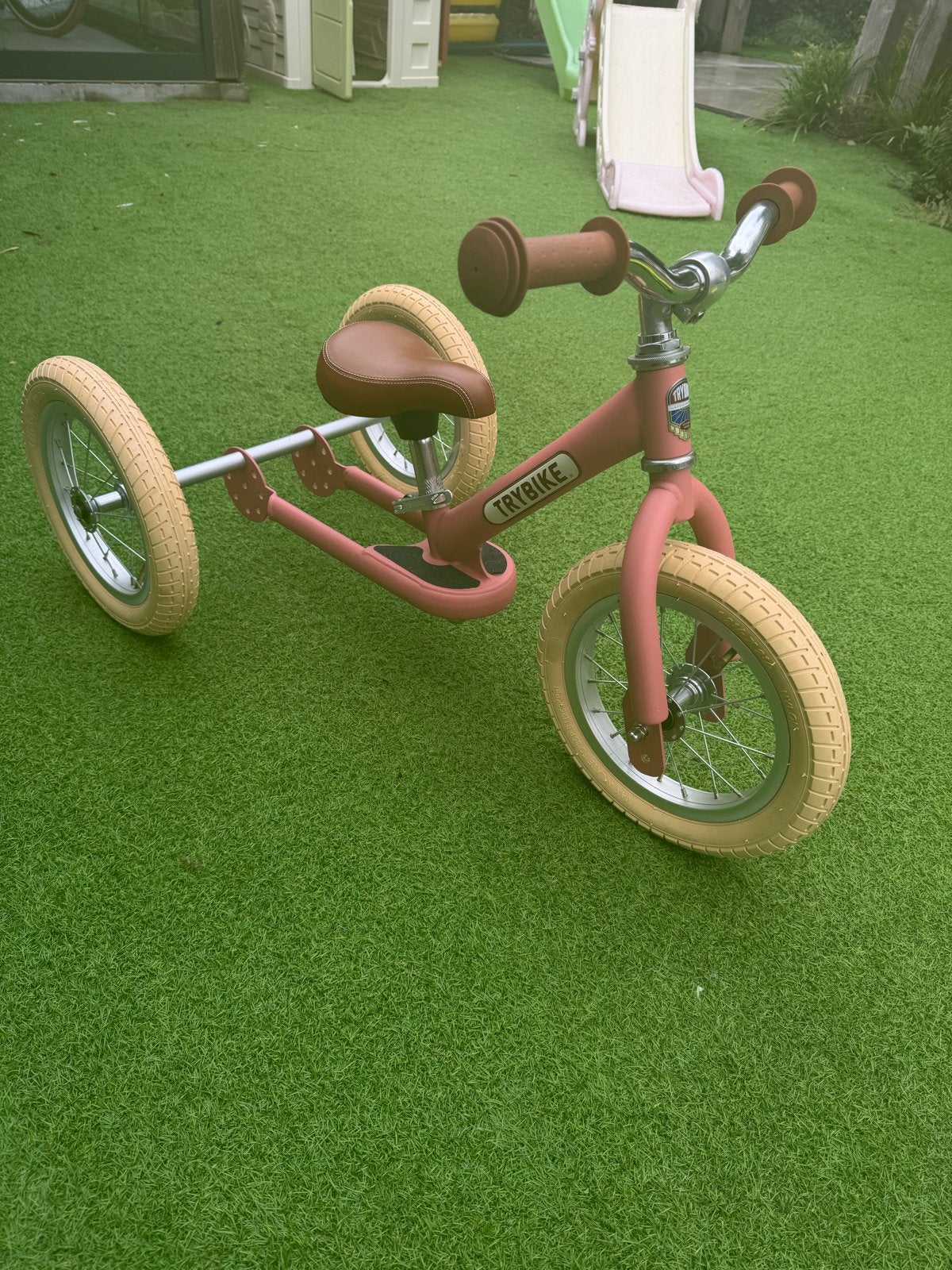 Trybike Vintage Matt Pink 2-in-1 loopfiets/driewieler, Ophalen, Zijwieltjes, 16 tot 20 inch, Velgrem