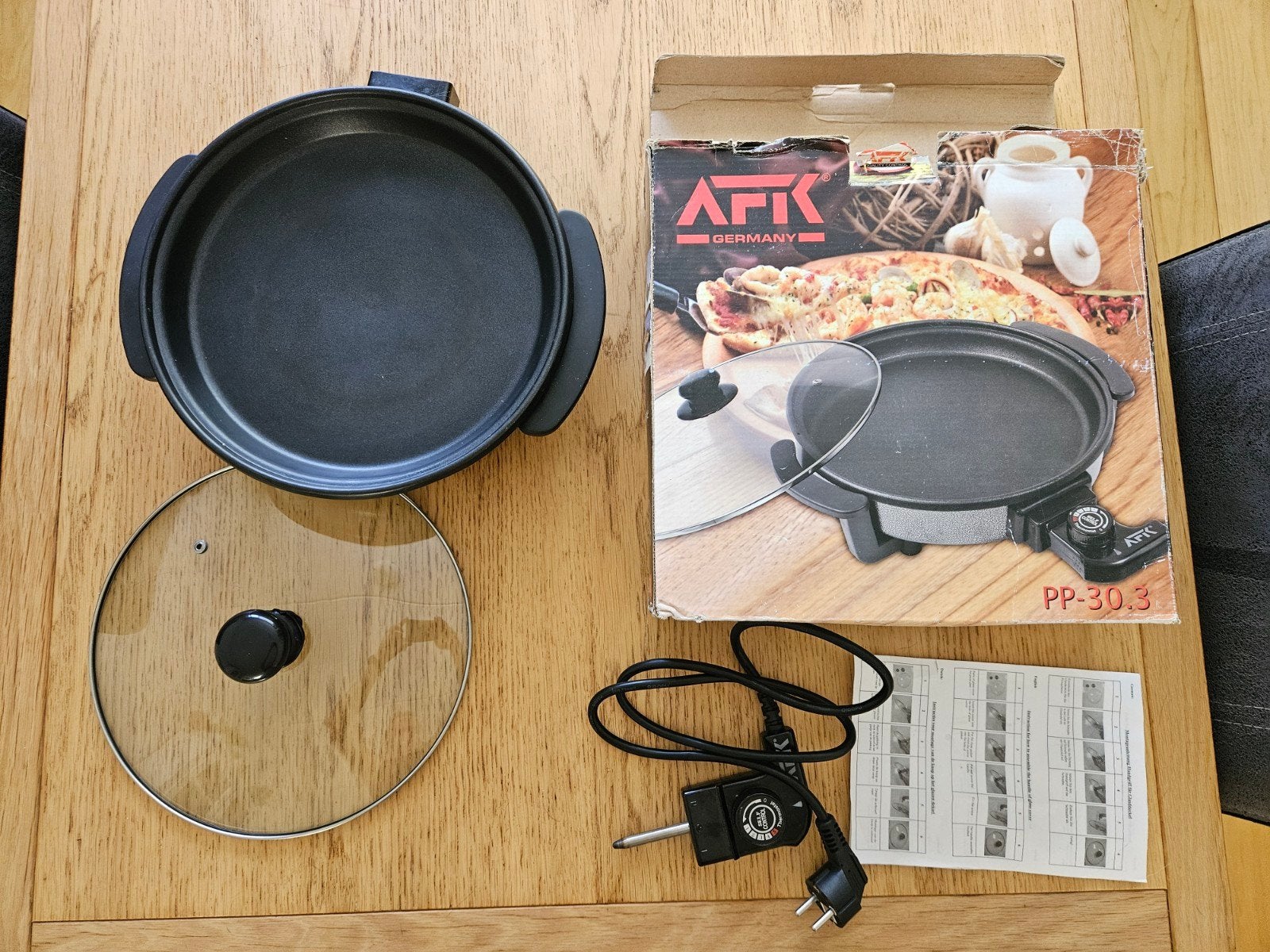 Hapjes pan, Ophalen, Zo goed als nieuw, 4 t/m 7 personen