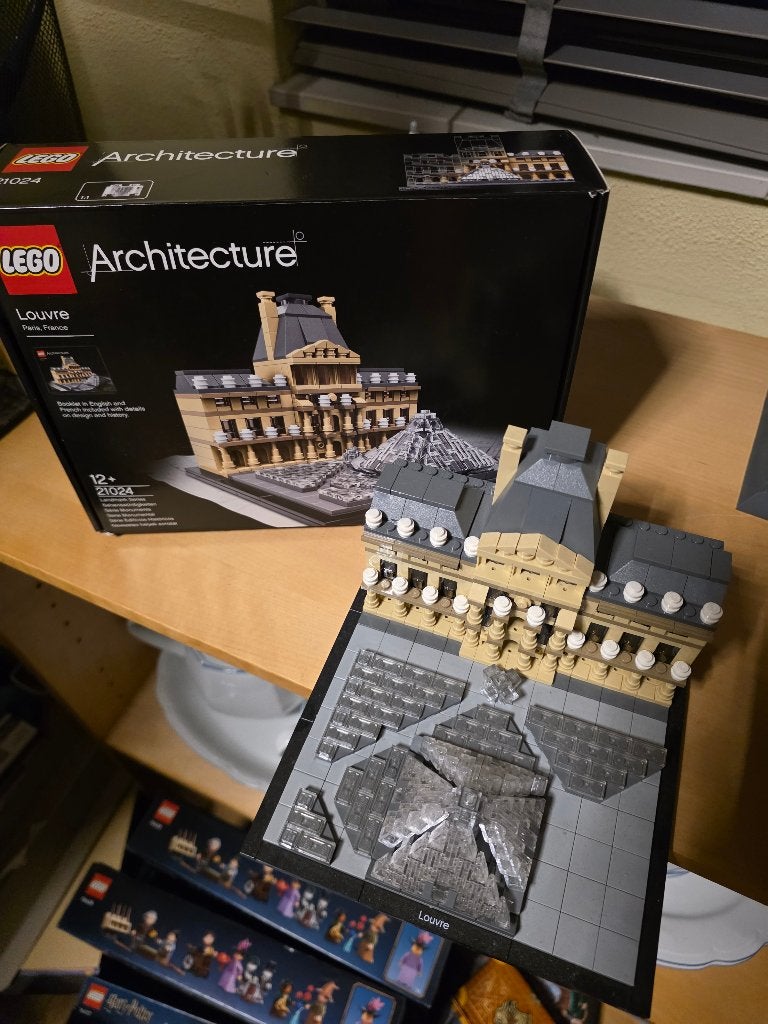 Lego Architecture 21024 Louvre Parijs, Gebruikt, Compleet, Lego, Architecture