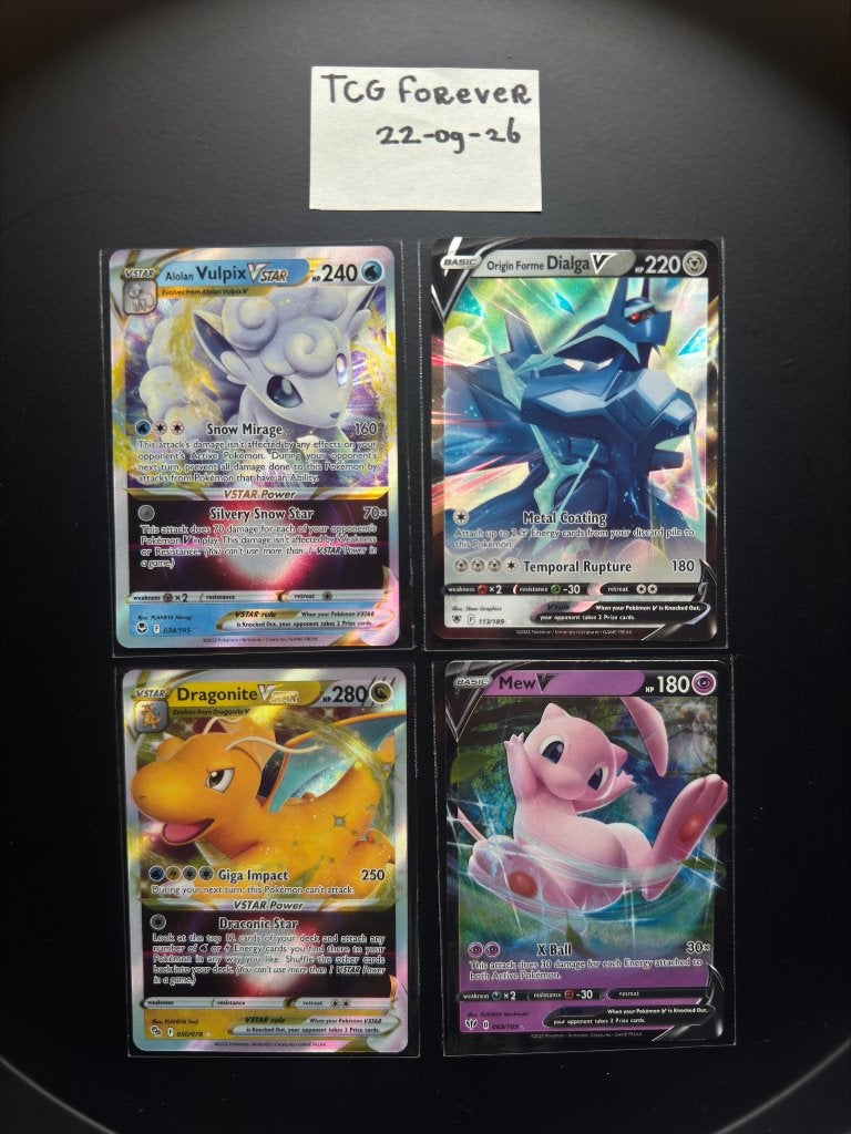 Lot 4x Pokemon V en VSTAR - Mew Dragonite Vulpix Dialga, Hobby en Vrije tijd, Ophalen of Verzenden, Zo goed als nieuw, Meerdere kaarten