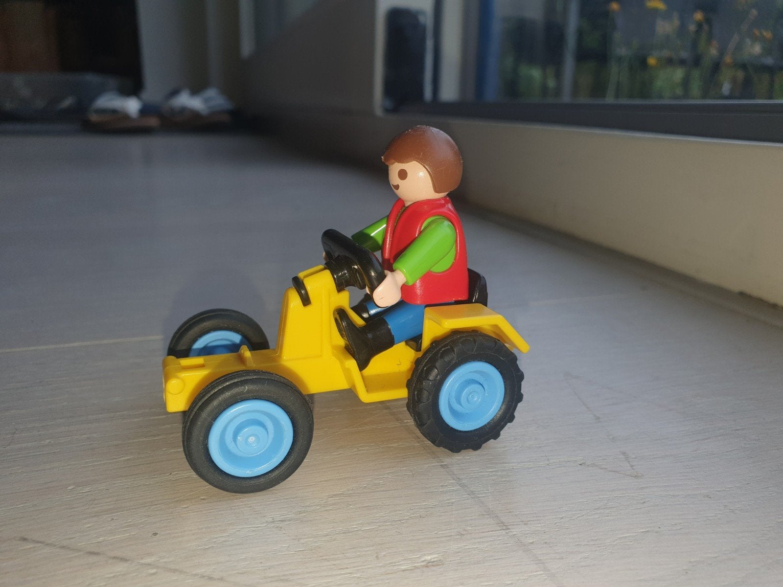Playmobil figuur met gele tractor, Ophalen of Verzenden, Gebruikt, Jongen of Meisje