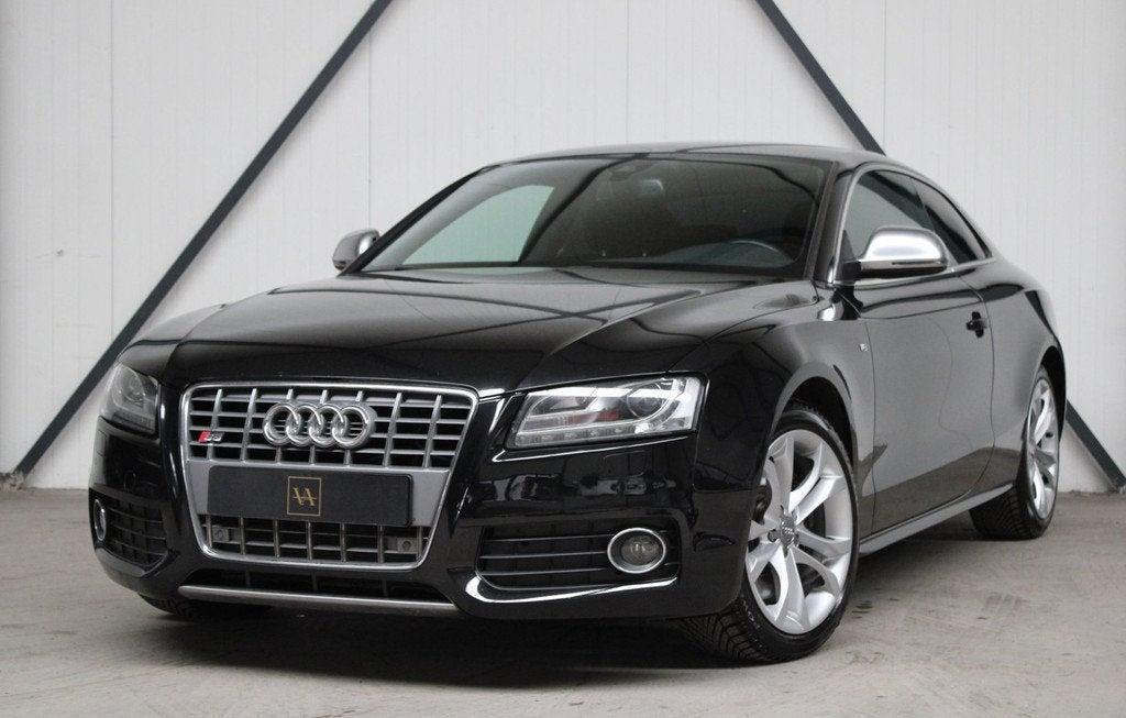 Audi S5 Coupe 4.2 FSI V8 Quattro l Youngtimer l Bang & Olufs, Automaat, 1675 kg, 4 stoelen, Zwart