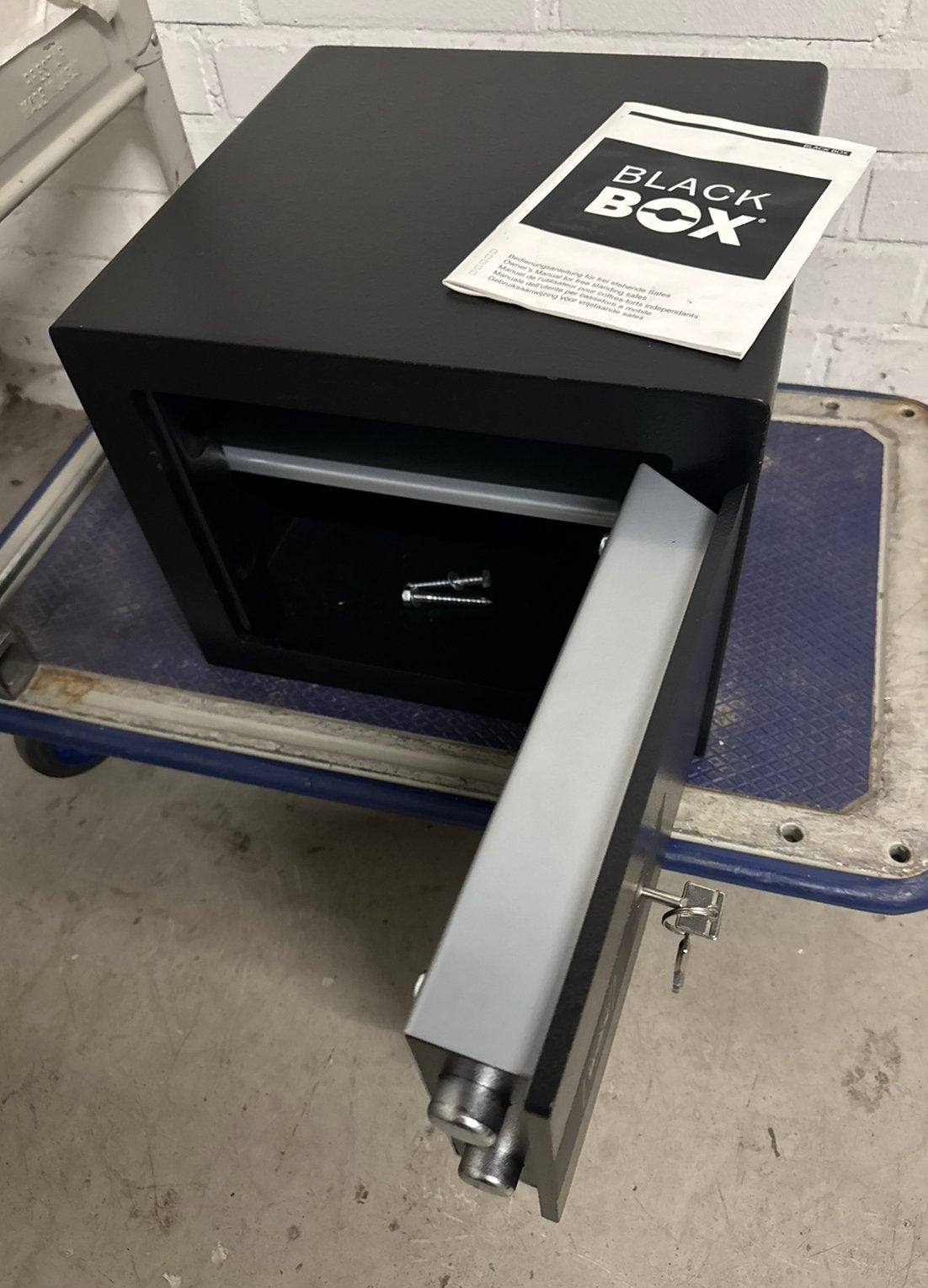 Zeer degelijke kluis brandkast BlackBox Lips 2 sleutels, Ophalen, Zo goed als nieuw