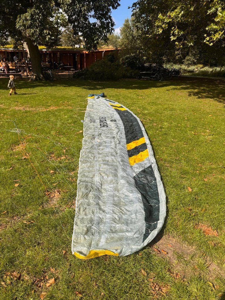 Flysurfer sonic 4 - 15m - Hele goede staat, Watersport en Boten, 15 m², Geen board, Ophalen of Verzenden, Zo goed als nieuw