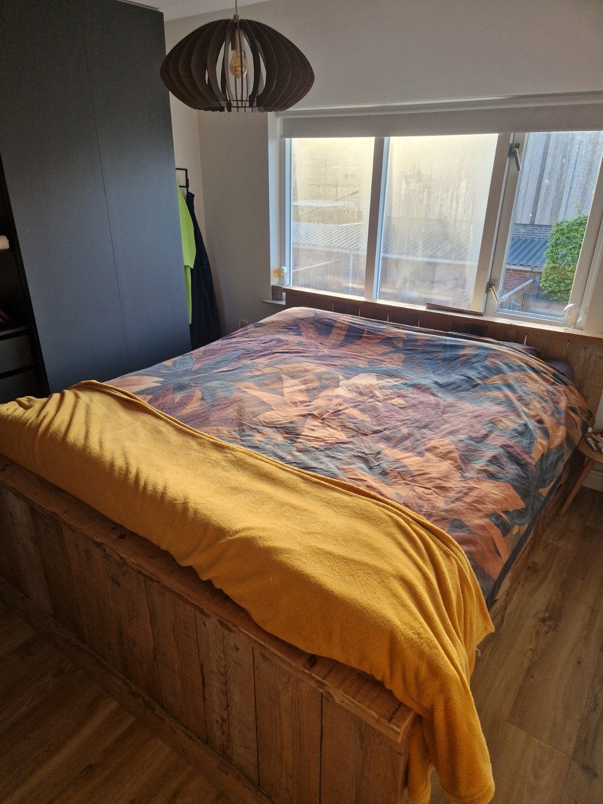 Robuust steigerhouten bed met lades, 180x220, hoge instap, Huis en Inrichting, Slaapkamer | Bedden, Bruin, Steigerhout, Tweepersoons