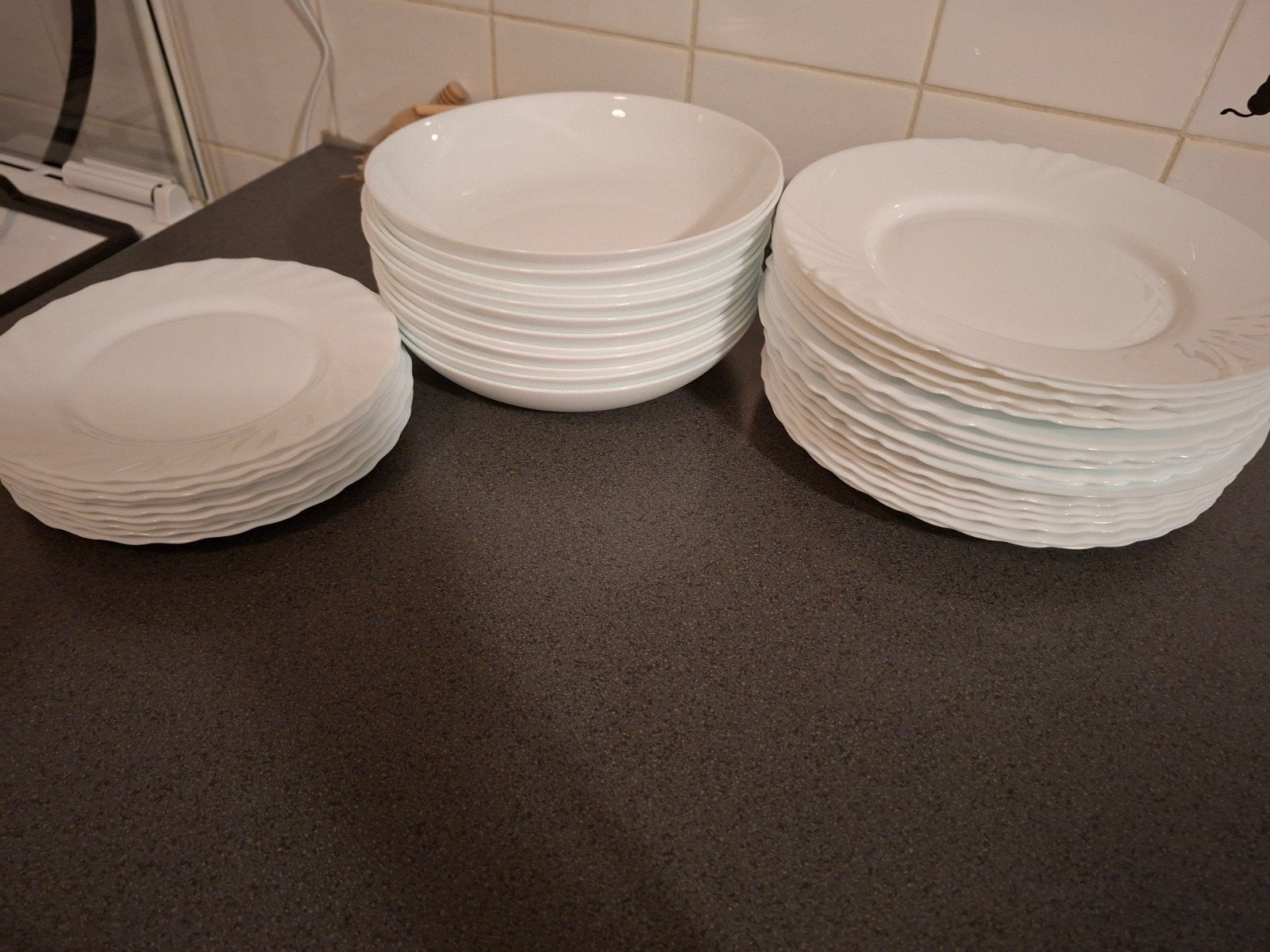 Witte borden en kommen - Servies set, Huis en Inrichting, Gebruikt, Keramiek, Ophalen of Verzenden, Modern