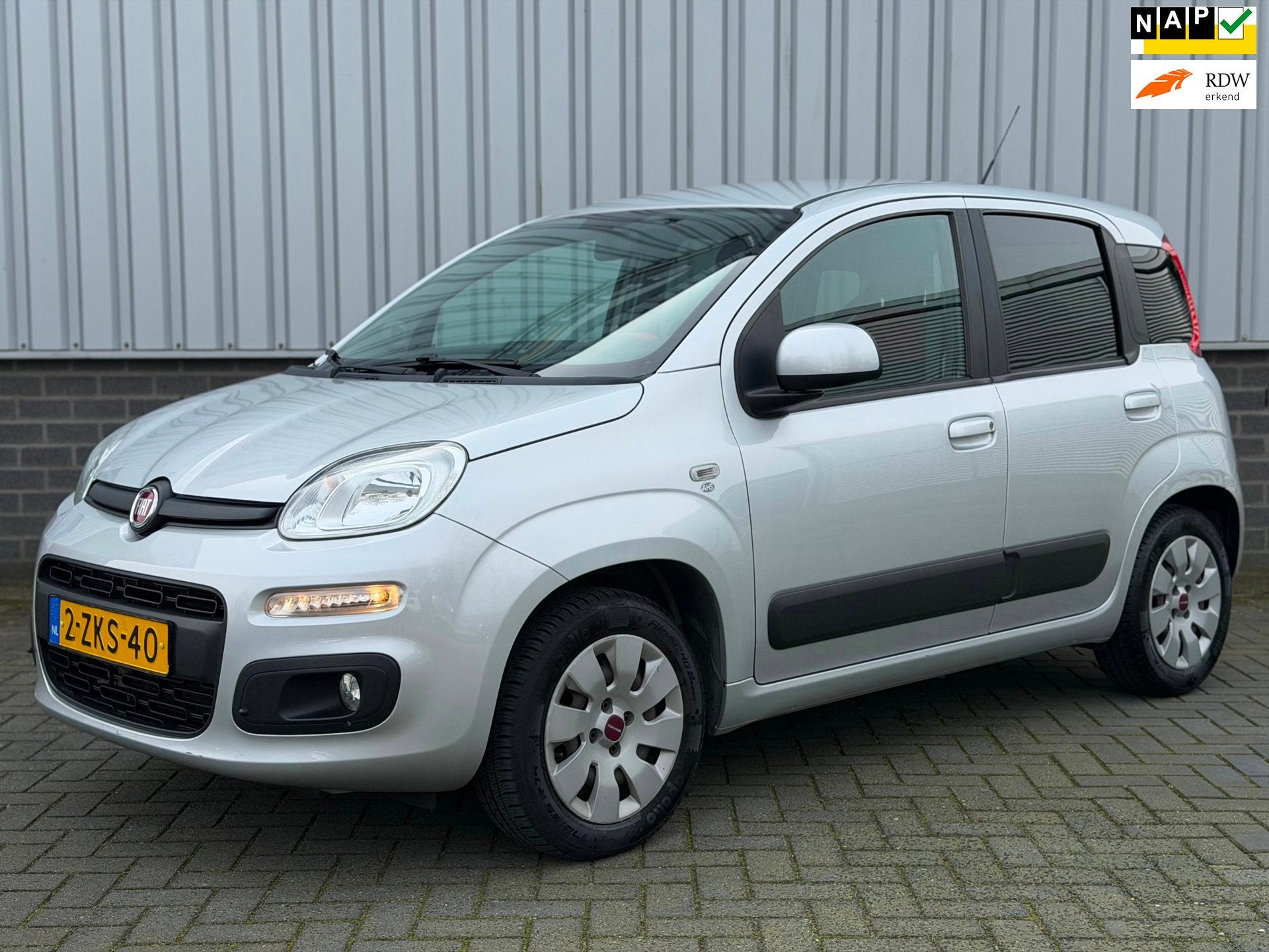Fiat Panda 0.9 TwinAir Lounge |Airco|5 Deurs|ParkeerSensor|, Auto's, Fiat, Voorwielaandrijving, Automatische klimaatregeling, Stof