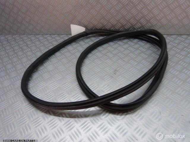 Deurrubber BMW 1-serie F20 achter rechts, Gebruikt, Ophalen of Verzenden, BMW, BMW