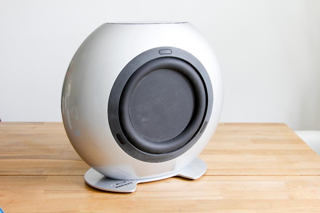 KEF HTB2 actieve subwoofer. Zilver, Audio, Tv en Foto, Luidsprekers, Overige merken, Gebruikt, -, Ophalen of Verzenden