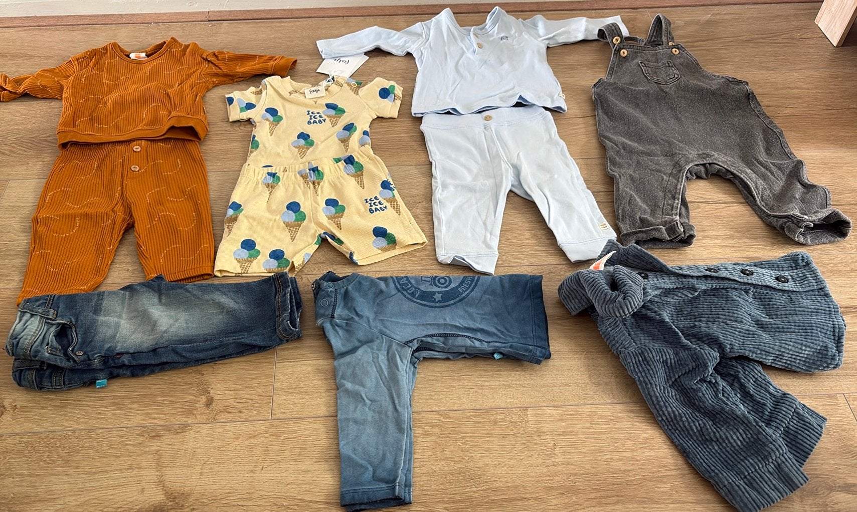Kledingsetjes maat 56 & 62, Ophalen, Zo goed als nieuw, Maat 56