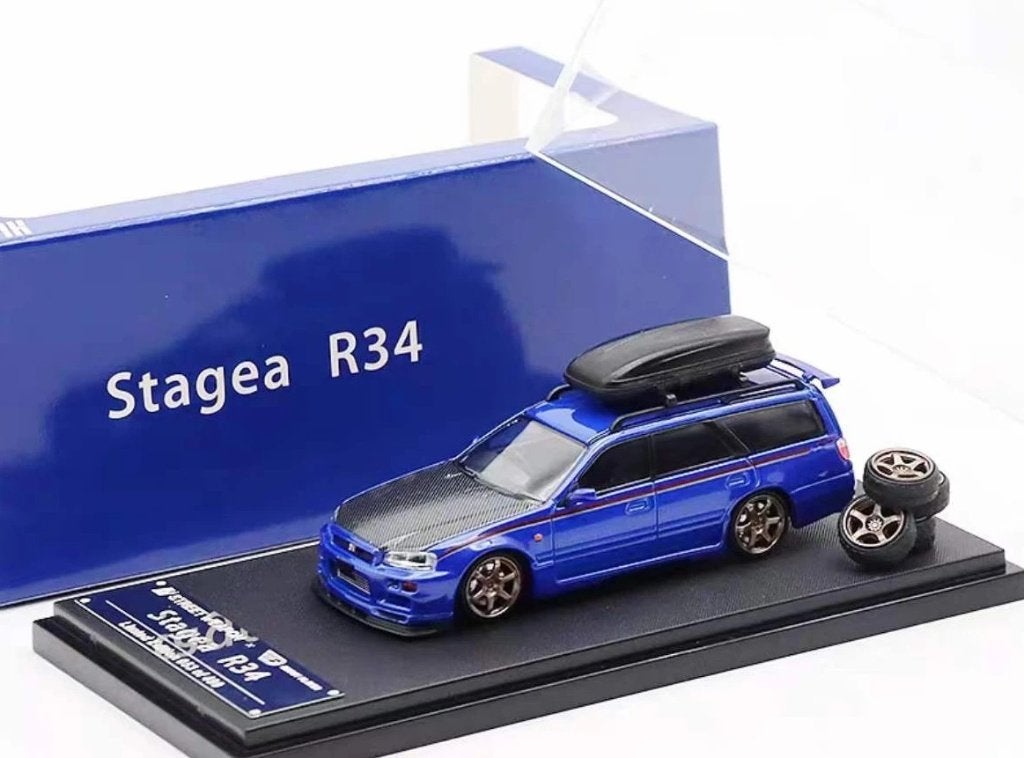 Nissan Skyline Stagea R34 van Street Weapon 1/64 + dakkoffer, Ophalen of Verzenden, Nieuw, Auto