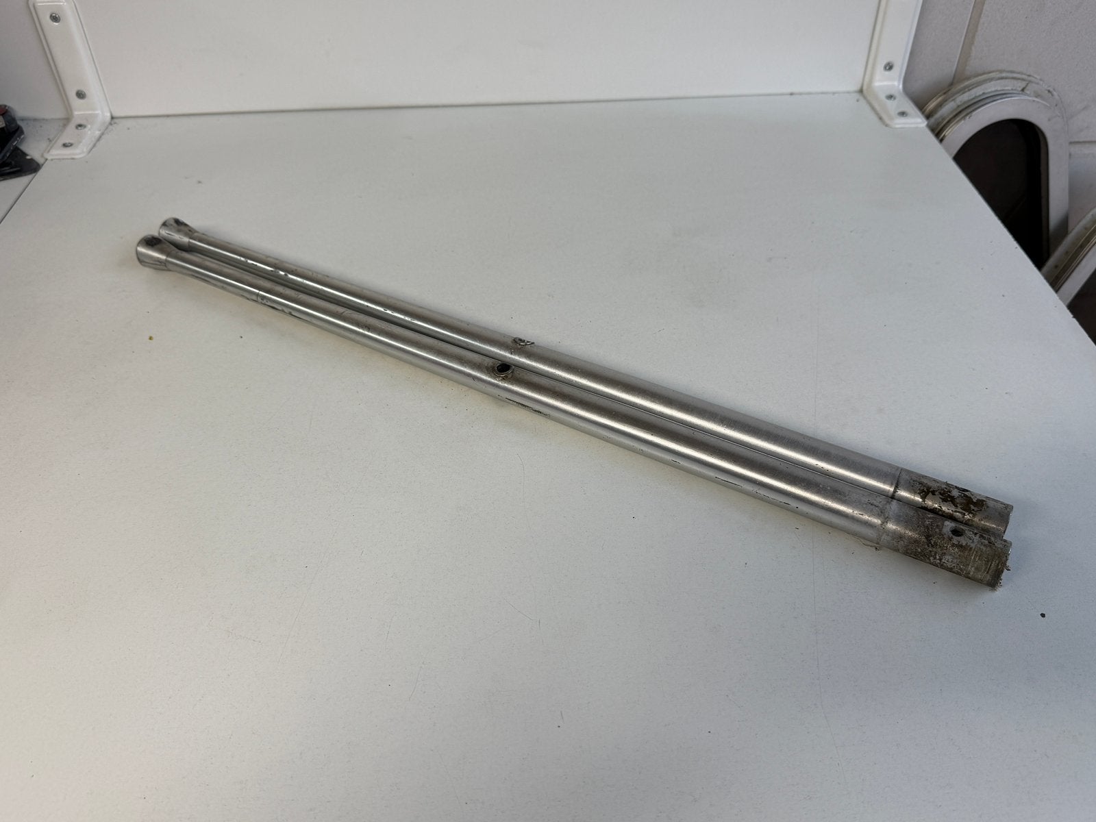 2 x aluminium scepter 62 cm, Ophalen of Verzenden, Gebruikt, Overige typen