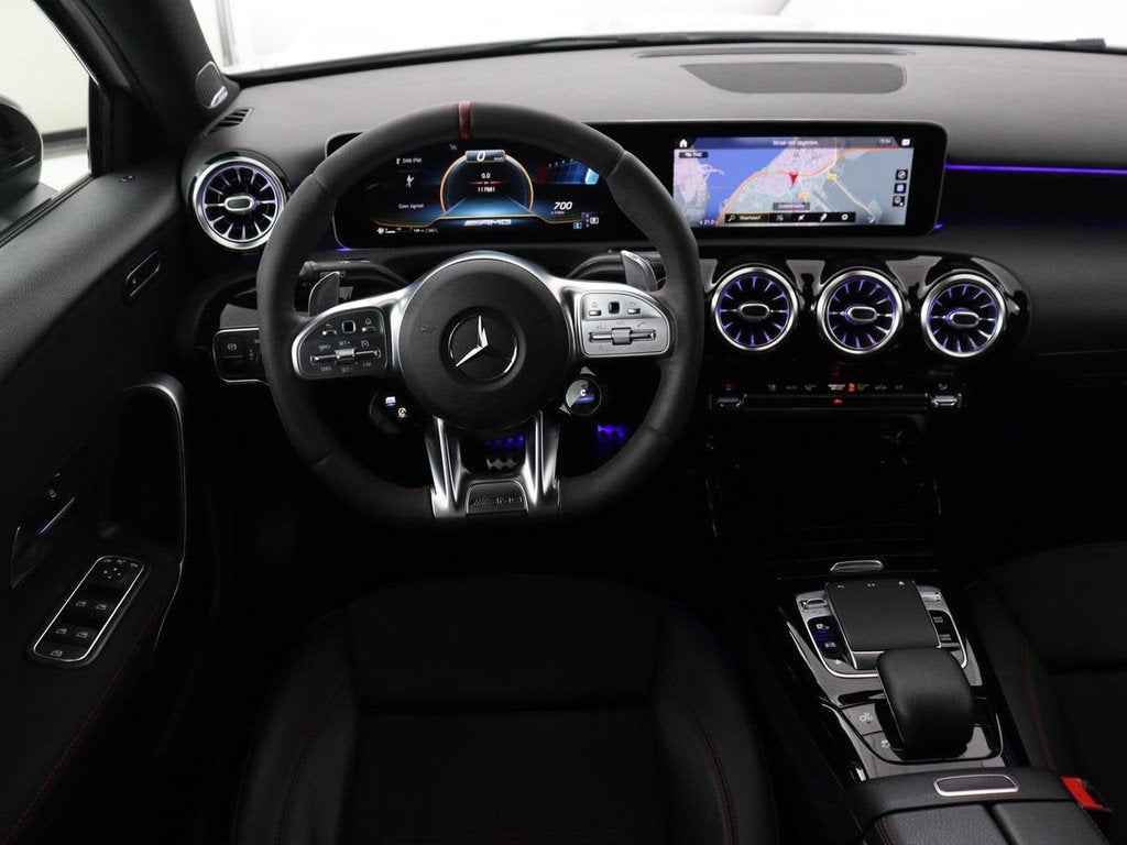 Mercedes-Benz A-klasse AMG 35 4Matic Night | Panoramadak | C, Auto's, Mercedes-Benz, Automaat, Euro 6, 4 cilinders, Leder en Stof