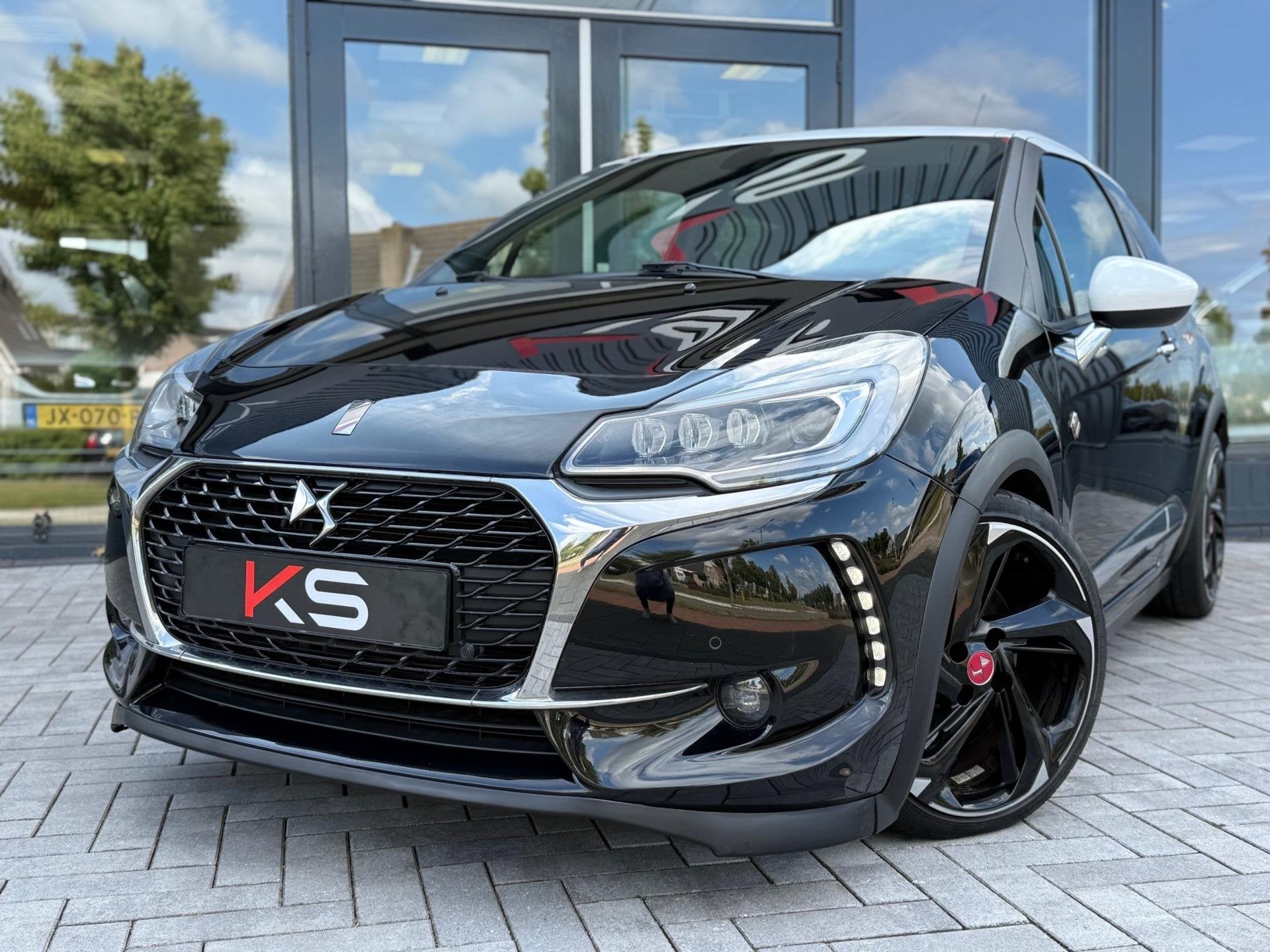 DS 3 1.6 Performance 208PK Navi Carplay Led Camera, Voorwielaandrijving, Gebruikt, 4 cilinders, Alcantara
