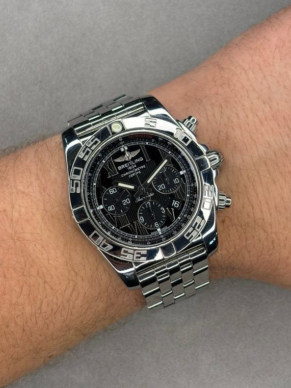 Breitling Chronomat AB0110 - 09/2025 service + Box, Sieraden, Tassen en Uiterlijk, Staal, Staal, -, Breitling