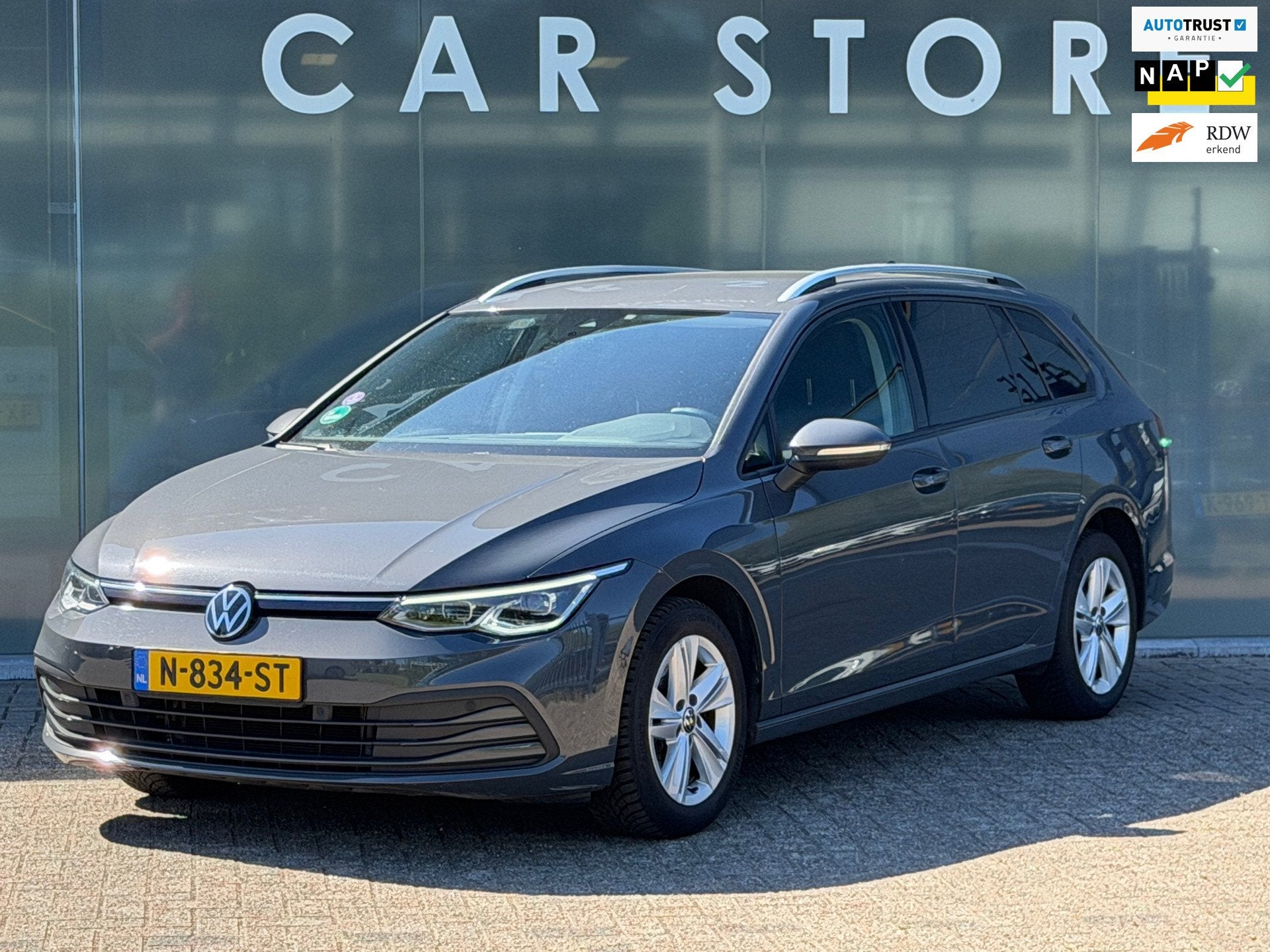 Volkswagen Golf Variant 1.0 eTSI DSG Life Business MASSAGE/C, Stof, Gebruikt, 23 km/l, Origineel Nederlands