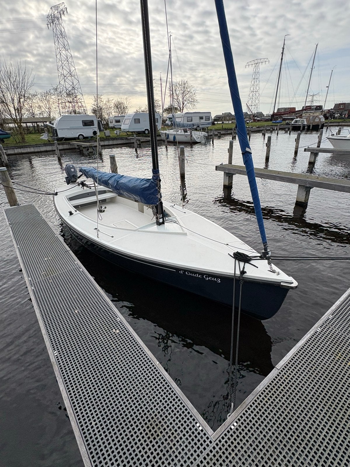 Geuzen Valk (2005) met 4pk Yamaha en ligplaats t/m 2026, Watersport en Boten, Open zeilboten, Gebruikt, Verzenden, Polyester, Overige merken