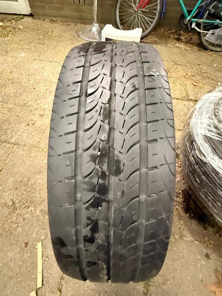 Semperit zomerbanden op stalen velg 205/65 R15C, Ophalen of Verzenden, Gebruikt