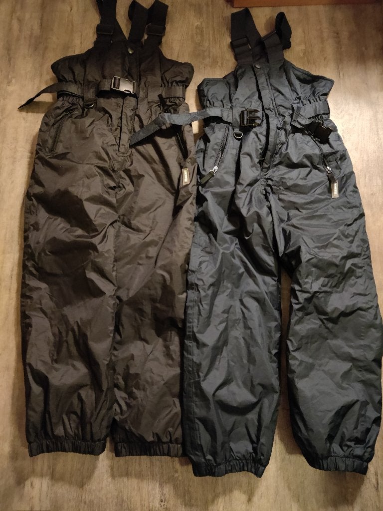 ski pakjes twee stuks blauw en zwart maat 152, Overige merken, 100 tot 140 cm, Ophalen of Verzenden, Zo goed als nieuw