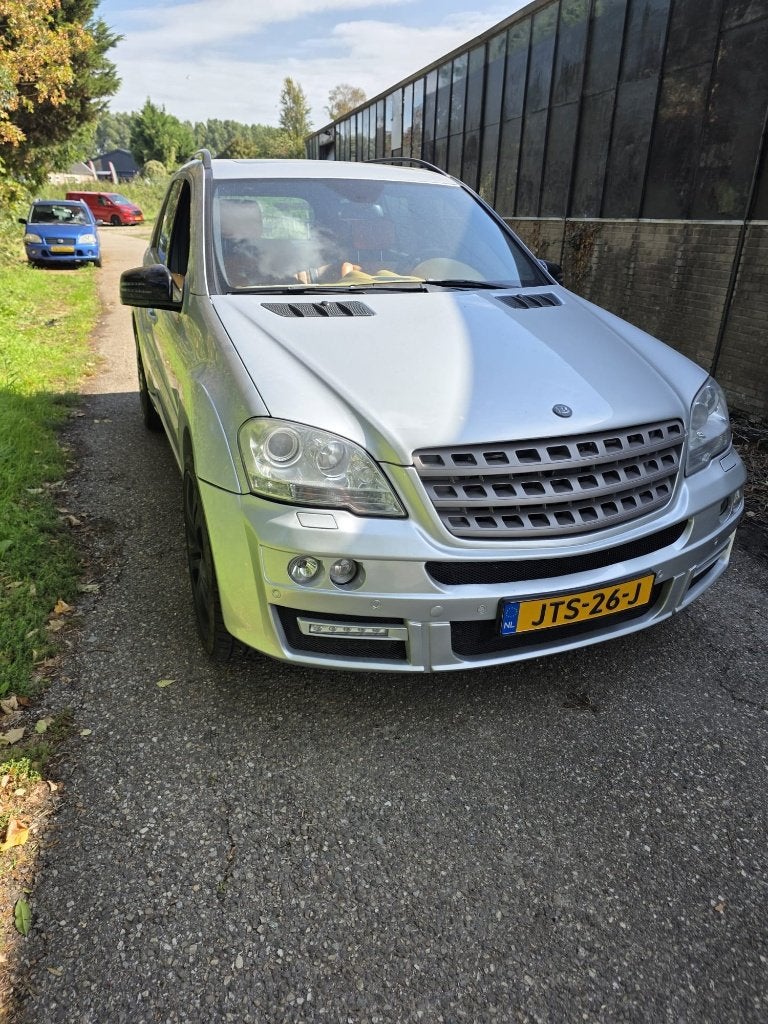 Mercedes-Benz Brabus ML63 Biturbo | 2011 | Unieke Uitvoering, Automaat, 2210 kg, Leder, Overige kleuren