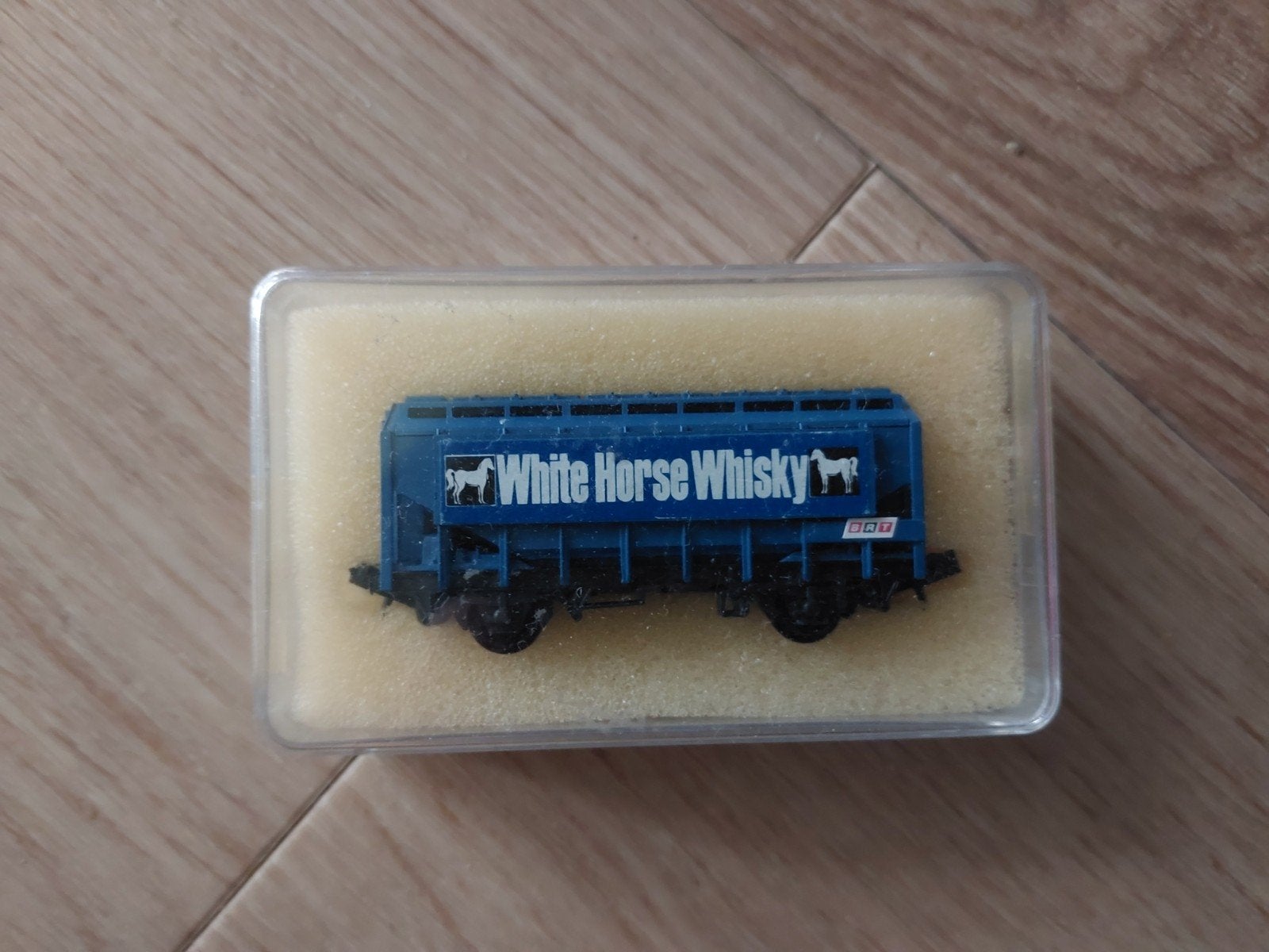 Peco White Horse Whiskey NR-P69 N spoor, Ophalen of Verzenden, Gelijkstroom, Wagon, Overige merken